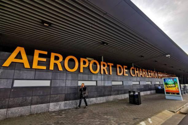 Station 64 A1 Bruxelles-Charleroi-Airport Villa Exteriör bild
